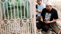 Mualem ke Labuhan Haji, Silaturahmi dengan Abuya Amran dan Ziarah Makam Abuya Muda Waly