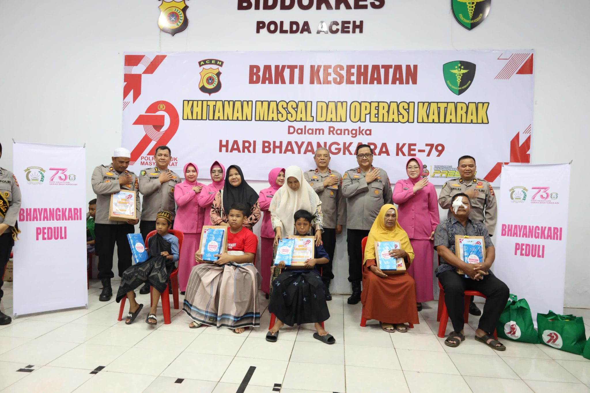Sambut Hari Bhayangkara ke-79, Polda Aceh Gelar Operasi Katarak dan Khitanan Massal Gratis