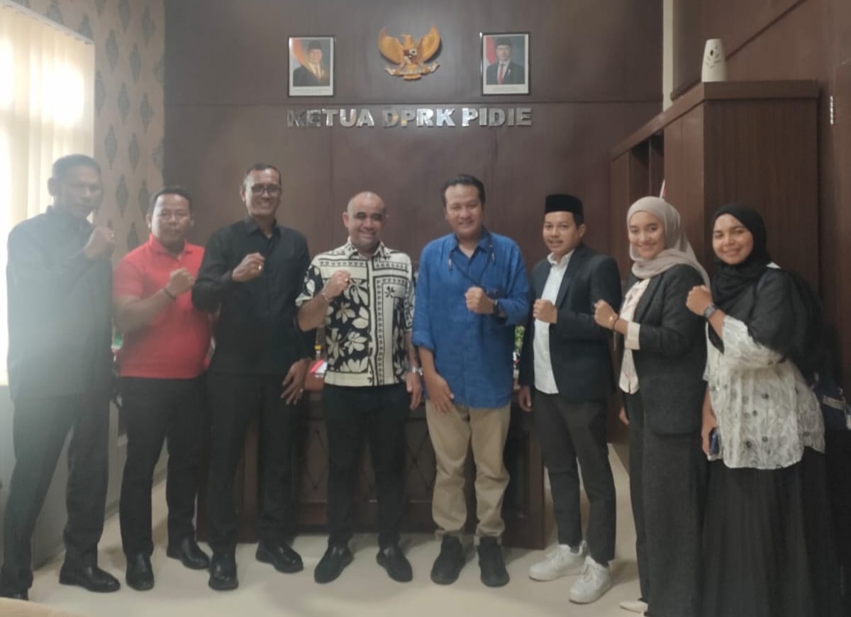 PW IWO Aceh Bersama PD IWO Pidei Lakukan Audiensi Dengan Ketua DPRK, Ini Harapan Ketua IWO Aceh